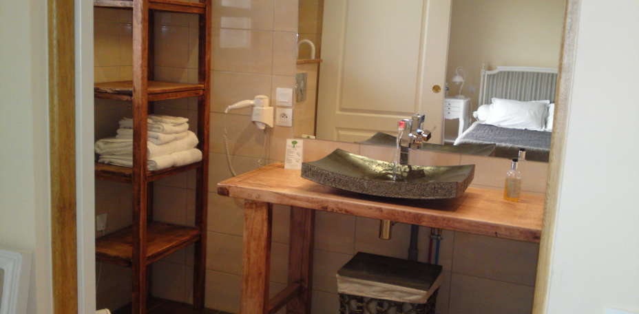 Relais de l'Alsou - Salle de bain sup&eacute;rieure