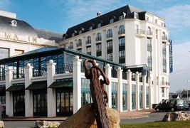 Hôtel du Soleil le Beach Hôtel - Façade