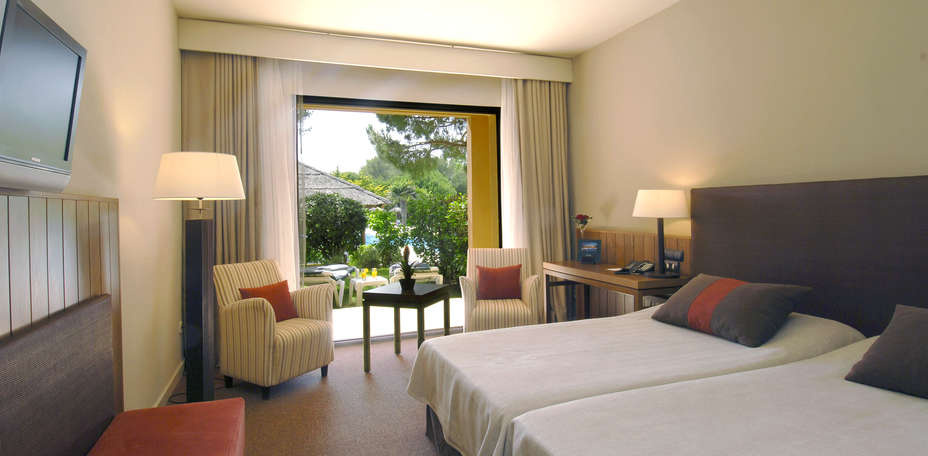 Hotel La Costa Golf & Beach Resort - 
