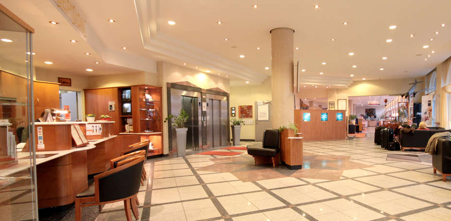 Dorint Airport Hotel Berlin Tegel - Hall d'entr&eacute;e