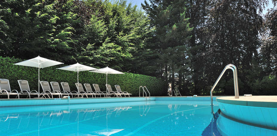 Domaine de Divonne  - Piscine extérieure