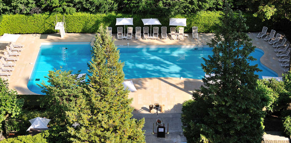 Domaine de Divonne  - Piscine extérieure