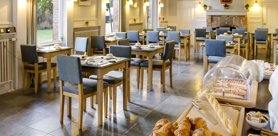 Hôtel La Licorne & Spa - Salle de petit déjeuner