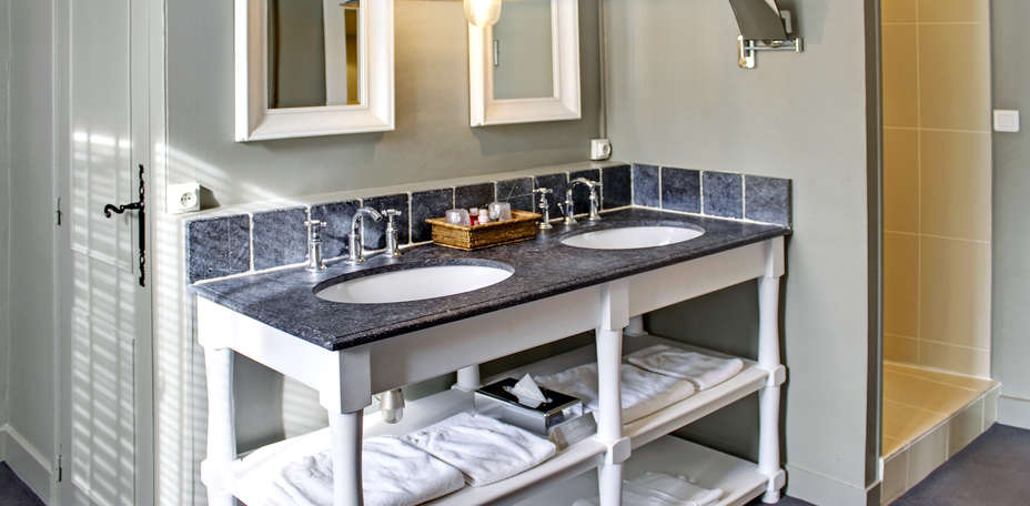 Hôtel La Licorne & Spa - Salle de bain