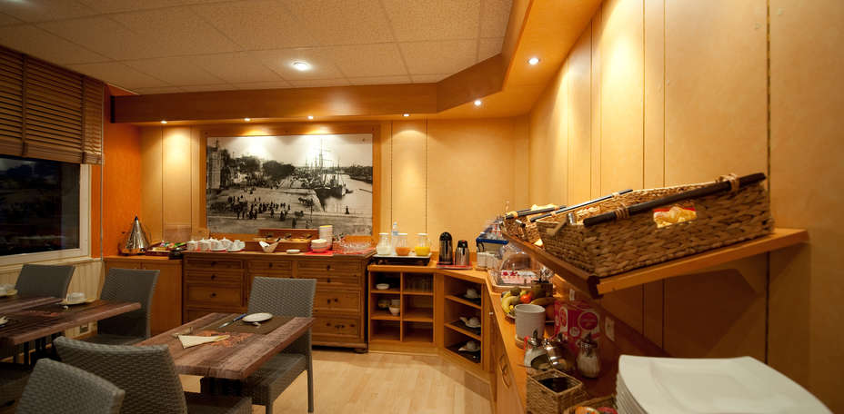 Hôtel Escale Océania Lorient - Salle de petit d&eacute;jeuner