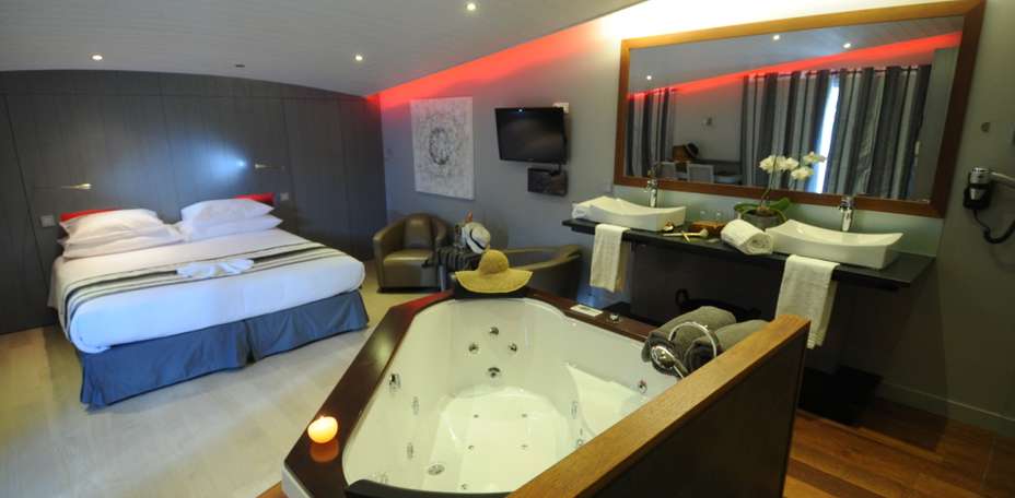 Elégance Suites Hôtel - Suite deluxe