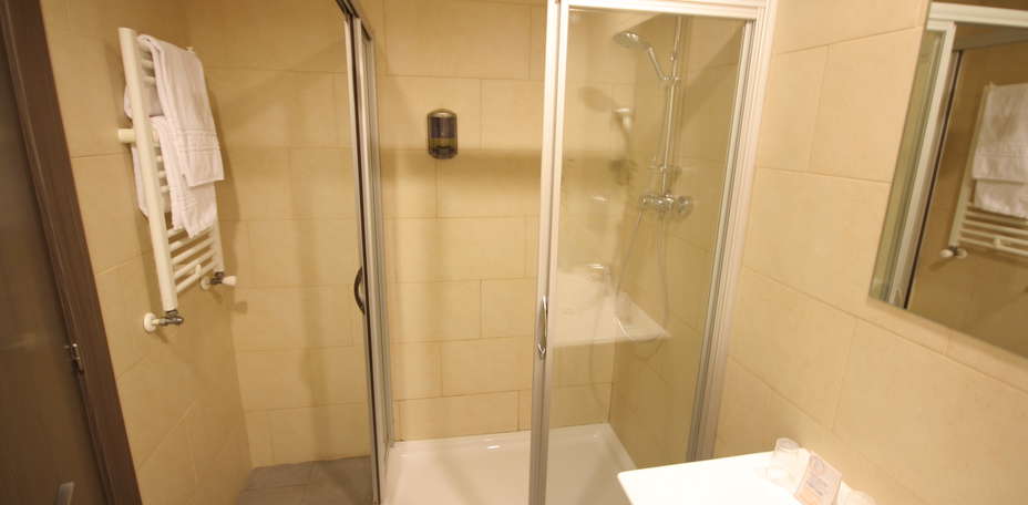Hotel H2 Oviedo - 