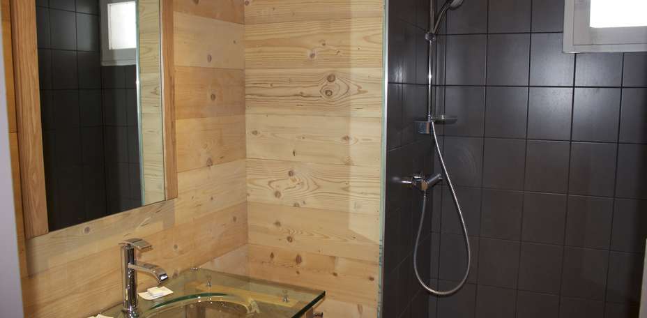 Family Resort La Perelle - Salle de bain