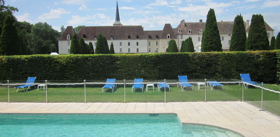 Château de Gilly - Piscine extérieure