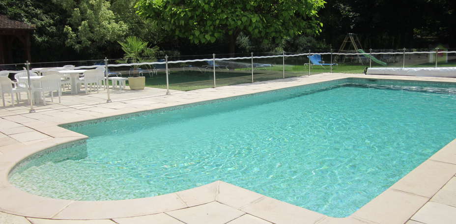 Château de Gilly - Piscine extérieure