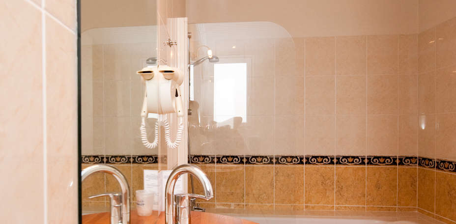 Hôtel Escale Océania Lorient - Salle de bain standard