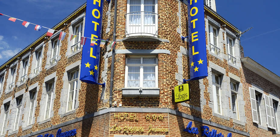 Hôtel Les Reflets Jaunes - Fa&ccedil;ade