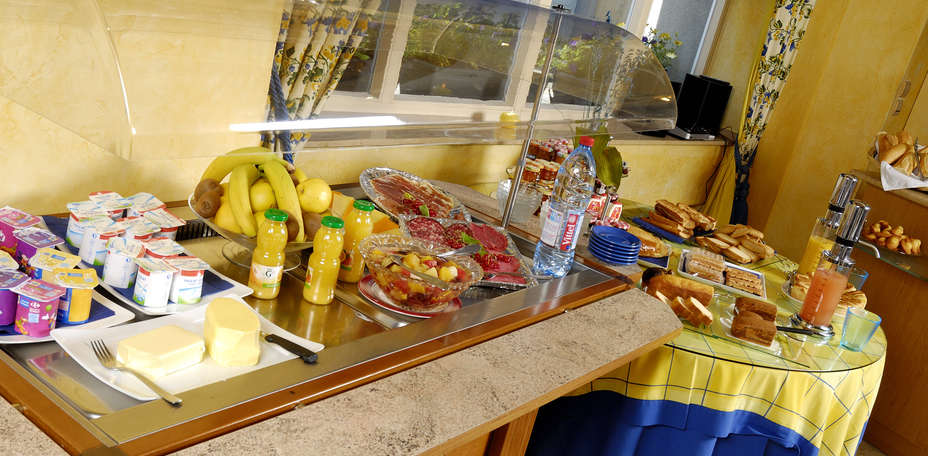 Hôtel Les Reflets Jaunes - Salle de petit d&eacute;jeuner