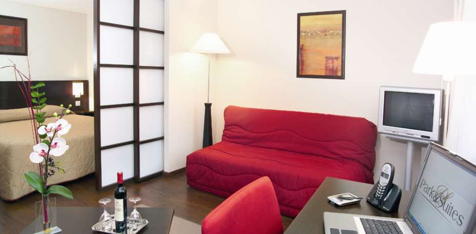 Park & Suites Prestige Lyon - 