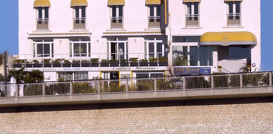 Hôtel Miramar - 