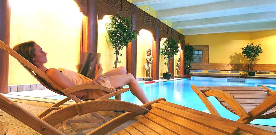 Hôtel des Neiges - Piscine int&eacute;rieure