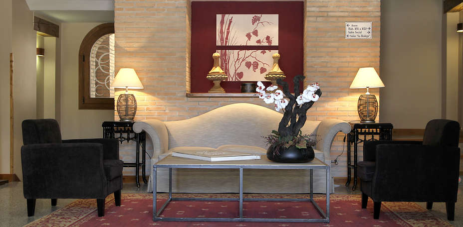 Hotel Ciudad de Cenicero - 