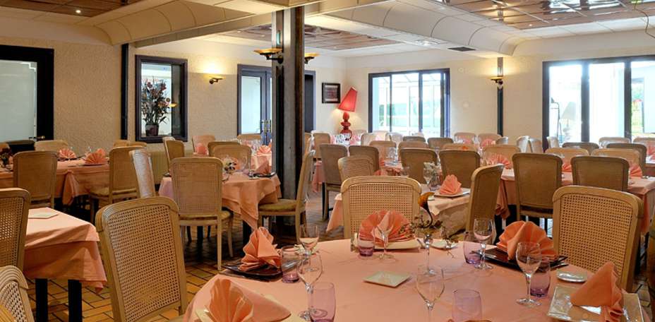 Hôtel Restaurant Les Peyrières - 