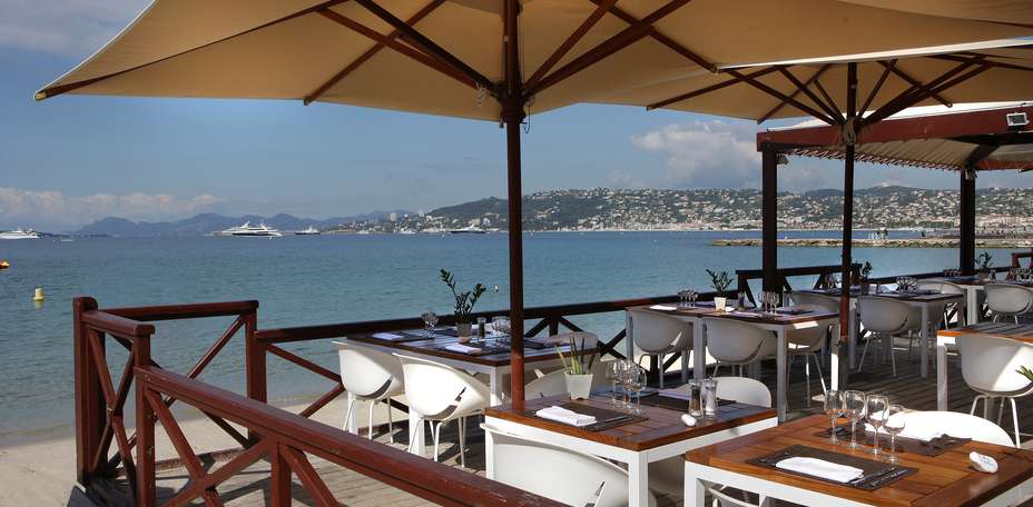 Garden Beach Hotel - 