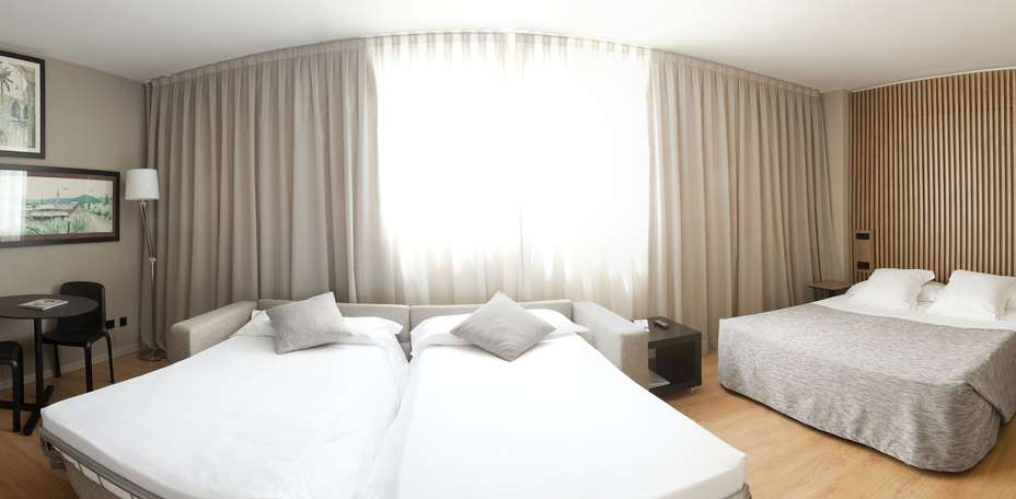 Aparthotel Atenea Barcelona - 
