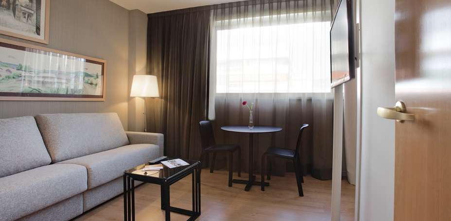 Aparthotel Atenea Barcelona - 