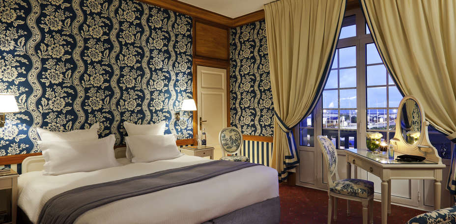 Hôtel Normandy Barrière - Chambre deluxe vue mer