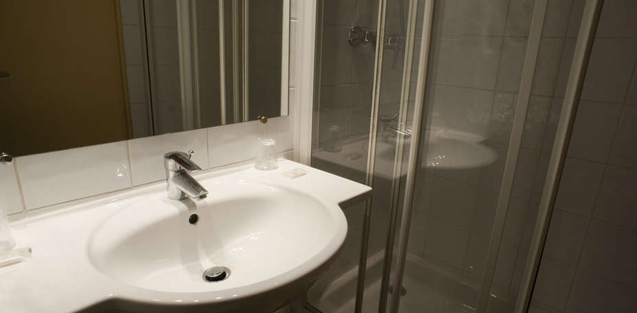 Hôtel Magenta - Salle de bain