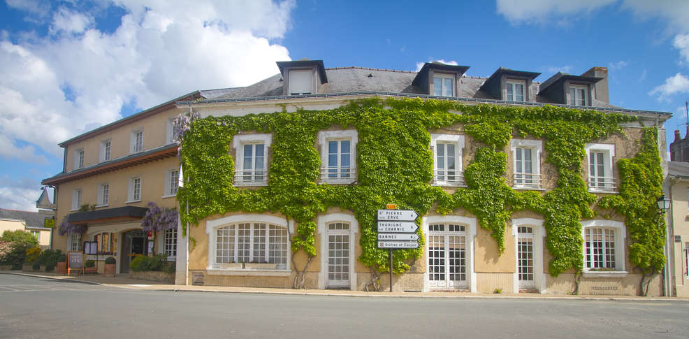 Restaurant Laval Logis De France Restaurant Laval Logis De France