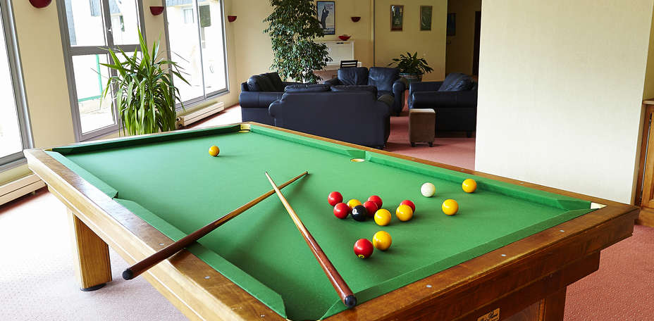 Hôtel du Golf de Saint Laurent   - Salle de billard