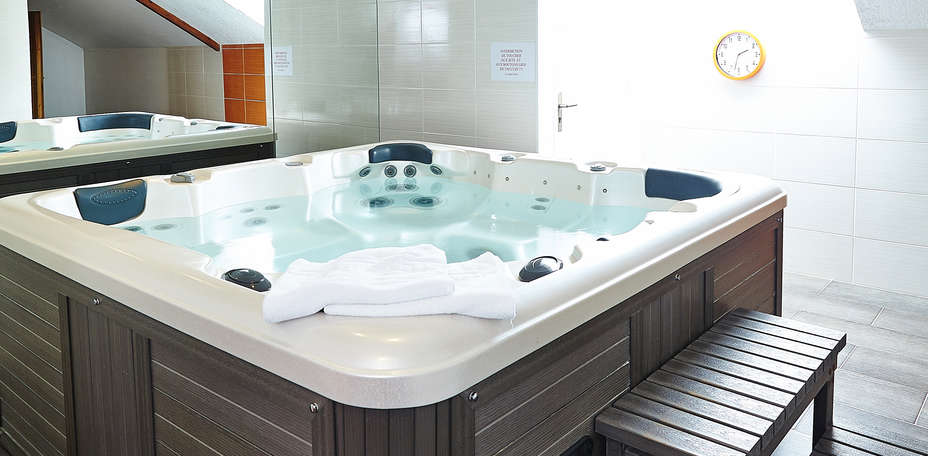 Hôtel du Golf de Saint Laurent   - Bain Bouillonnant