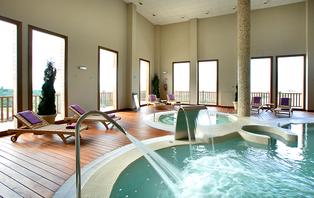 Escapada romántica con circuito spa en los Pirineos