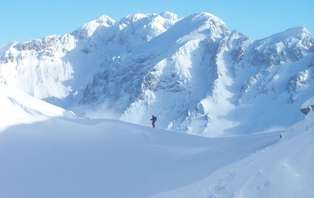 Escapada Invernal con Raquetas de Nieve y Cena (2 noches)
