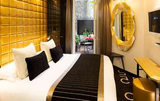 Offre Spéciale : Week-end détente et romantique en chambre deluxe à deux pas de la Tour Eiffel