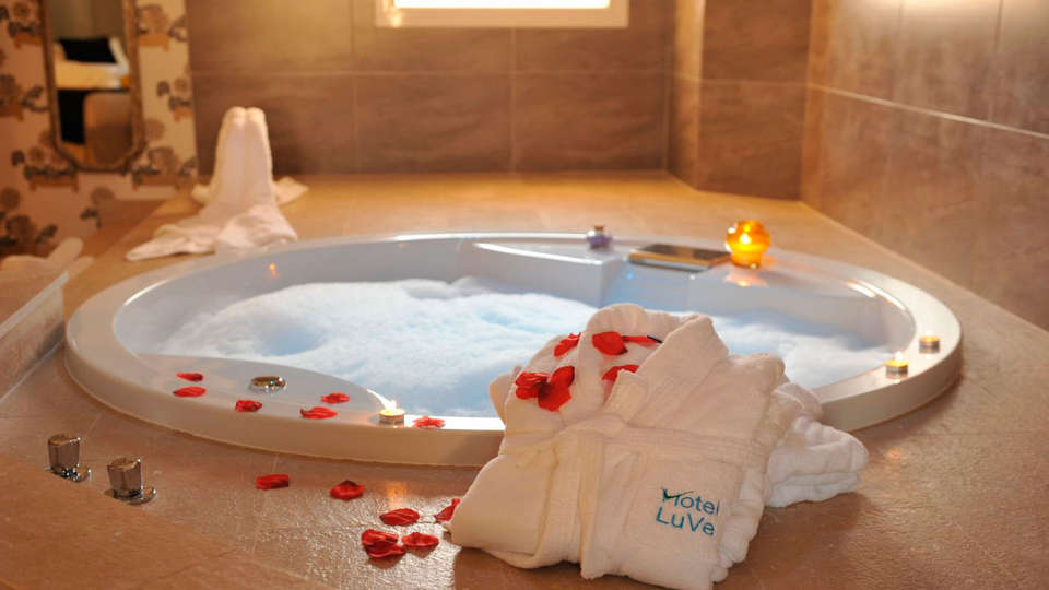 Week end en amoureux san antonio de benagéber avec bain ... Suite avec jacuzzi romantique chamonix