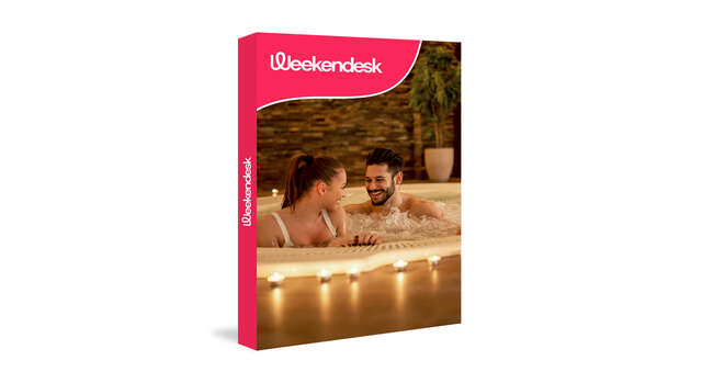 Coffret cadeau 'Week-end avec jacuzzi privé' de Weekendesk, pour une nuit dans un hôtel avec jacuzzi dans la chambre.