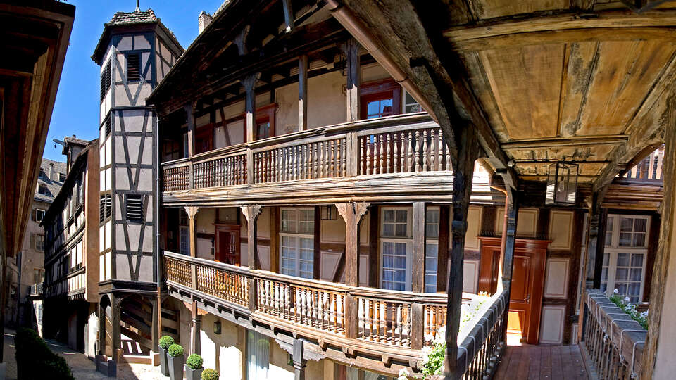 Flanez dans les ruelles historiques de Strabourg