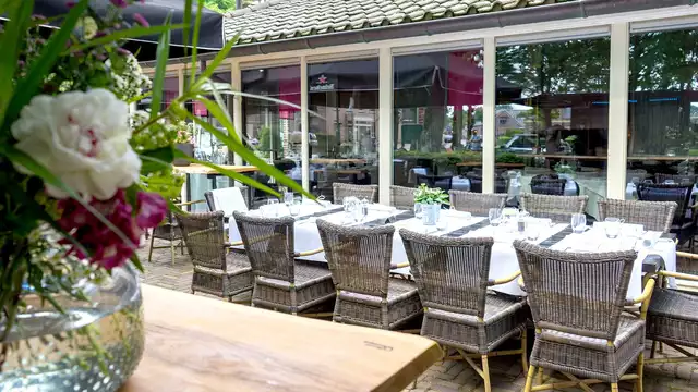 Culinaire minivakantie met rondvaart door Giethoorn vanaf nachten