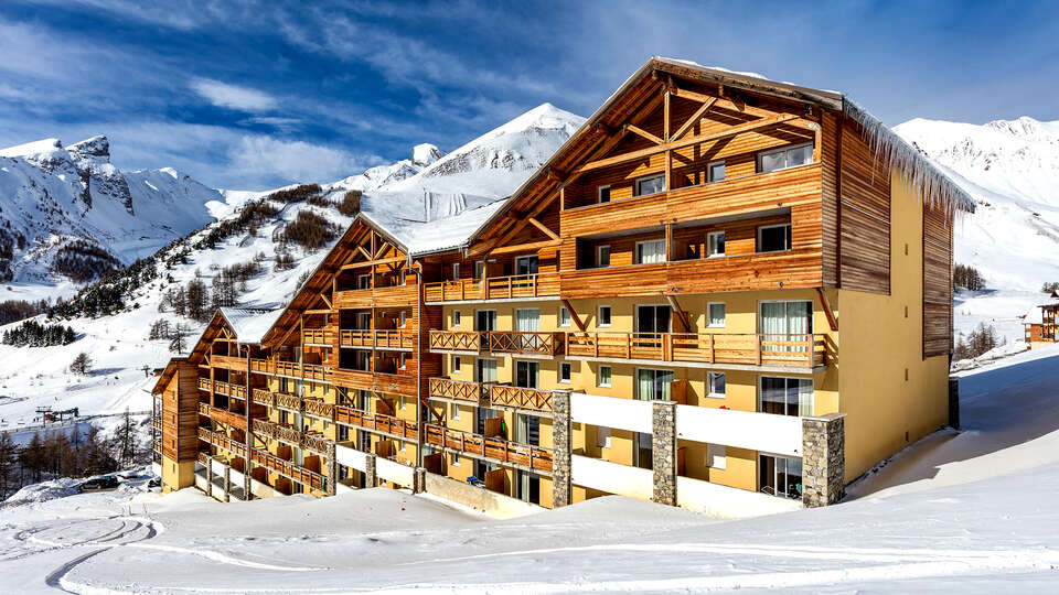 Detente au c ur des montagnes dans la station de La Foux d Allos jusqu a personnes