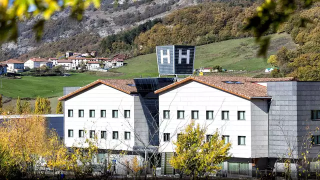 Profitez d'une escapade spéciale en Navarre : avec un dîner de plats typiques et un spa
