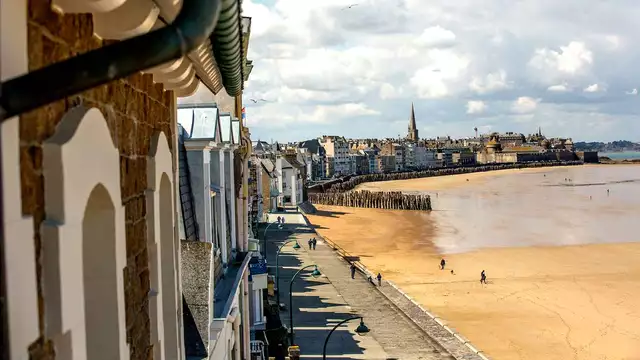 A due passi dalle spiagge della Costa Atlantica francese a Saint-Malo