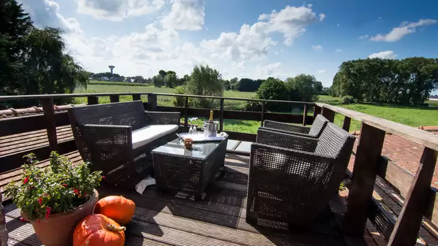 Romance et delicieuses tapas dans votre chambre de luxe avec jacuzzi prive