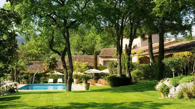 Ontspannen verblijf in een groene omgeving tussen Nice en Cannes
