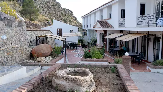 Desconecta en el Balneario de Alicún con cena y circuito incluido