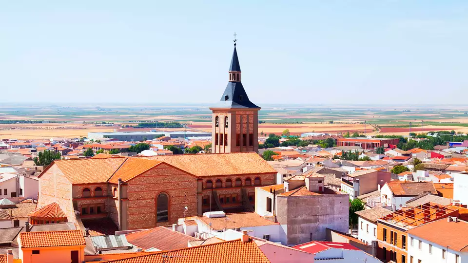 Munera el lugar de la Mancha Suite con cena gastronomica gin tonic y bicis desde noches