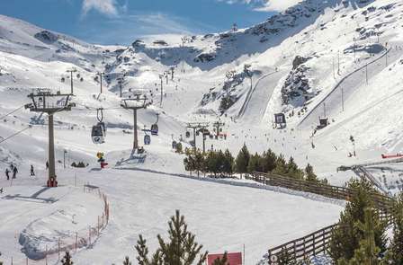 Verblijf in mooi hotel midden in de natuur van de Sierra Nevada