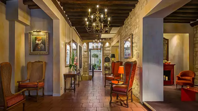 Estancia en el corazón del barrio latino de París