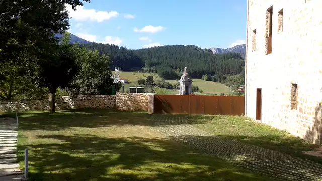 Desconecta en plena naturaleza vasca con desayuno y detalle de bienvenida