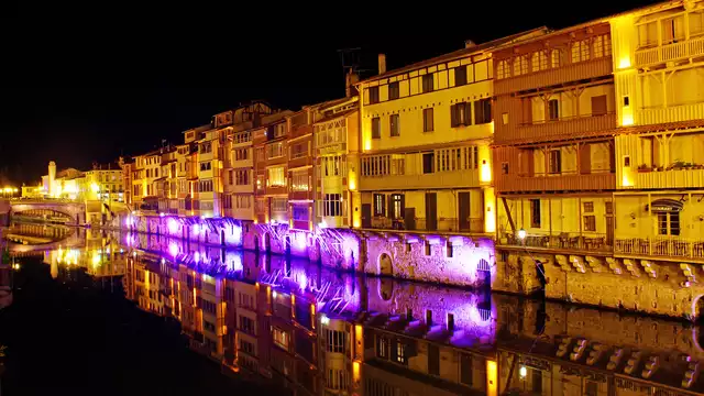 Escapada de ensueño en una lujosa suite en Castres