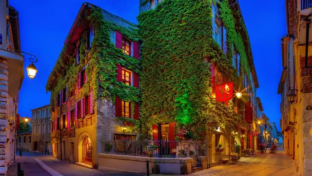 Escapada de ensueño en una lujosa suite en Castres