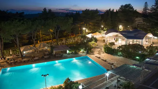 Elegancia y belleza en un oasis de verdor en el corazón de Apulia